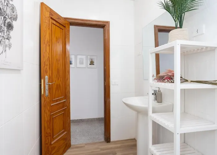 Eden 105 Surfy Stylish Bed&coffee غراناديا دي أبونا